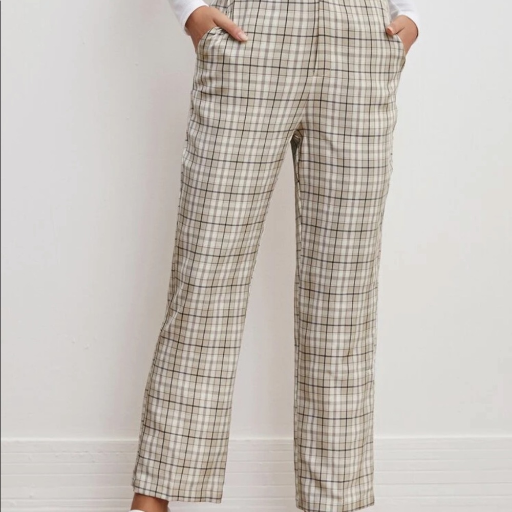 Plaid Pants w Zipper and Button fasten